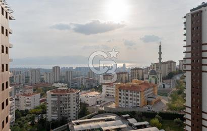 Karşıyaka 360 Sitesi Yüksek Vadi Evlerinde Büyük Tip Satılık 4+1