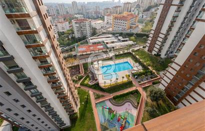 Karşıyaka 360 Sitesi Yüksek Vadi Evlerinde Büyük Tip Satılık 4+1