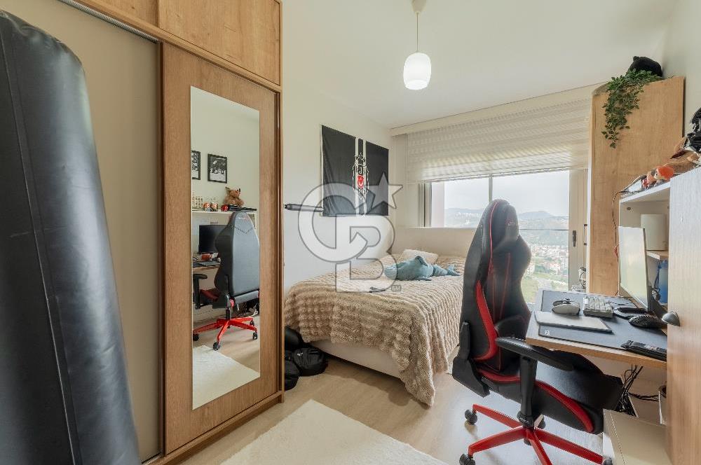 Karşıyaka 360 Sitesi Yüksek Vadi Evlerinde Büyük Tip Satılık 4+1