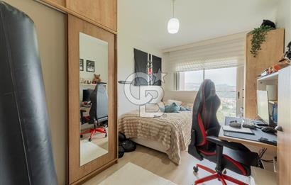 Karşıyaka 360 Sitesi Yüksek Vadi Evlerinde Büyük Tip Satılık 4+1