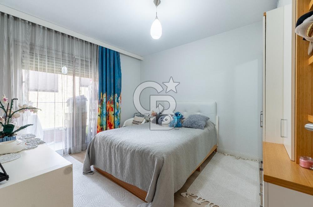 Karşıyaka 360 Sitesi Yüksek Vadi Evlerinde Büyük Tip Satılık 4+1