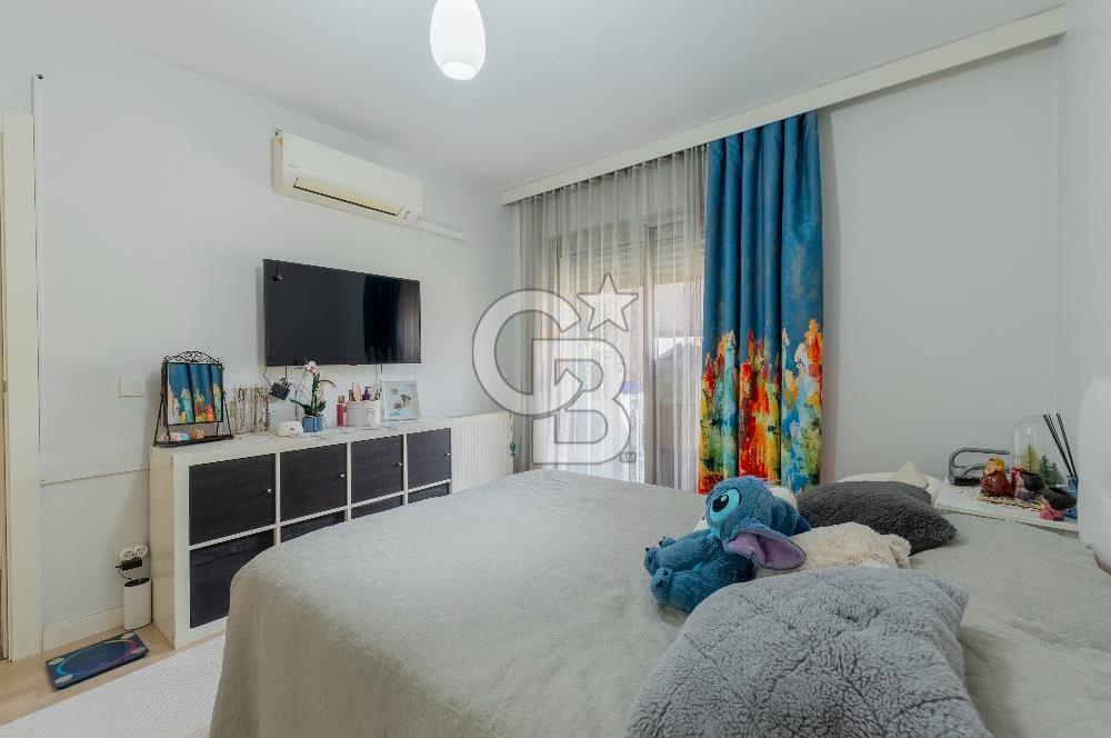 Karşıyaka 360 Sitesi Yüksek Vadi Evlerinde Büyük Tip Satılık 4+1