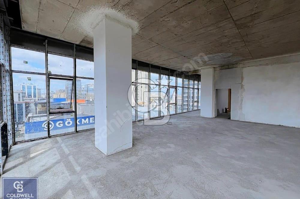 ŞERİFALİ'DE NAKLEN E-80 CEPHELİ 3040M2 PLAZA