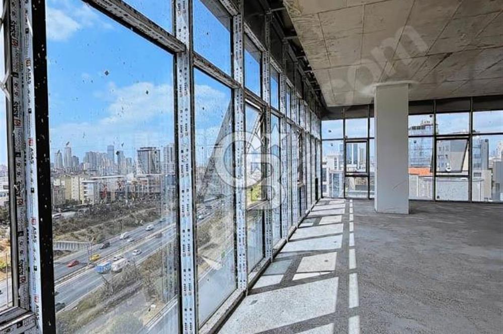 ŞERİFALİ'DE NAKLEN E-80 CEPHELİ 3040M2 PLAZA