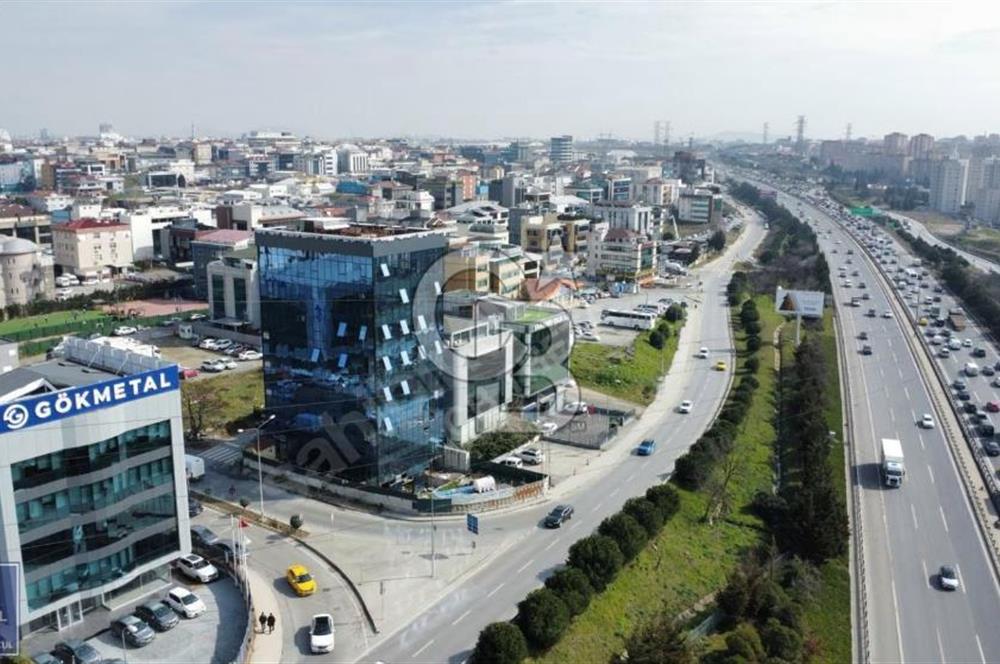 ŞERİFALİ'DE NAKLEN E-80 CEPHELİ 3040M2 PLAZA