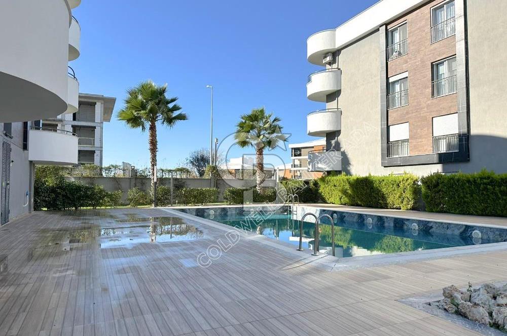 Kuşadası Değirmendere'de 2+1 Fırsat Fiyata Residence Daire