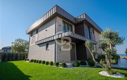 BÜYÜKÇEKMECE KUMBURGAZ 6+2 SATILIK MÜSTAKİL VİLLA