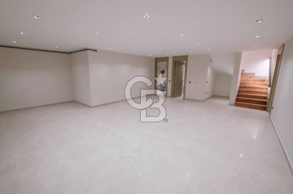 BÜYÜKÇEKMECE KUMBURGAZ 6+2 SATILIK MÜSTAKİL VİLLA