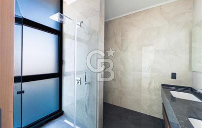 KKTC Girne Çatalköy Bölgesinde Türk Koçanlı Denize Sıfır Lüks 4+1 Villalar