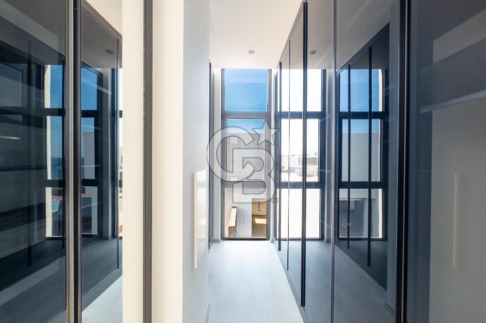 KKTC Girne Çatalköy Bölgesinde Türk Koçanlı Denize Sıfır Lüks 4+1 Villalar