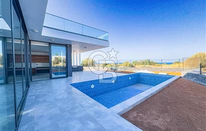 KKTC Girne Çatalköy Bölgesinde Türk Koçanlı Denize Sıfır Lüks 4+1 Villalar