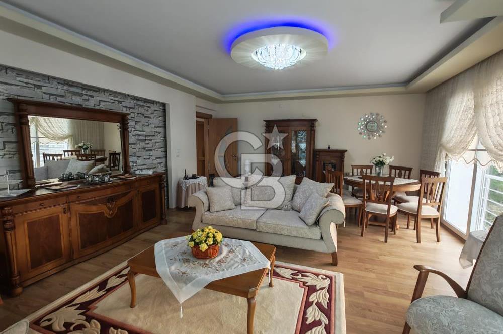 Ulukent Çamlıca Sitesinde 160 m2 Kullanım Alanlı Satılık 3+1