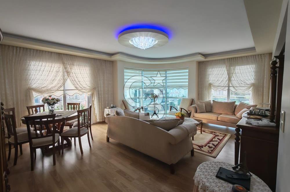 Ulukent Çamlıca Sitesinde 160 m2 Kullanım Alanlı Satılık 3+1