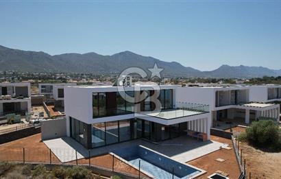 KKTC Girne Çatalköy Bölgesinde Türk Koçanlı Denize Sıfır Lüks 4+1 Villalar