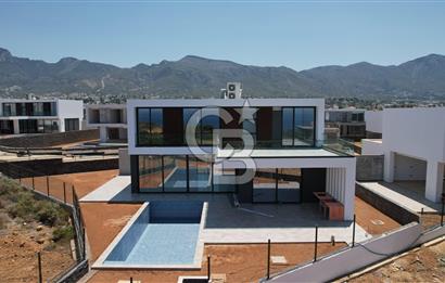 KKTC Girne Çatalköy Bölgesinde Türk Koçanlı Denize Sıfır Lüks 4+1 Villalar