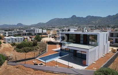 KKTC Girne Çatalköy Bölgesinde Türk Koçanlı Denize Sıfır Lüks 4+1 Villalar