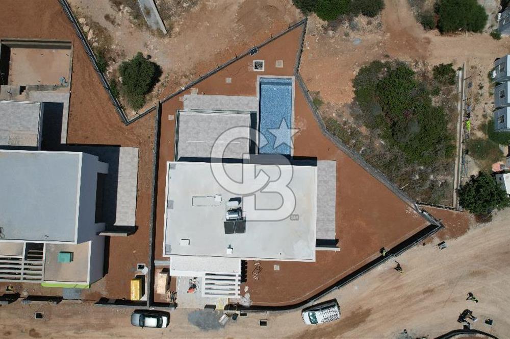 KKTC Girne Çatalköy Bölgesinde Türk Koçanlı Denize Sıfır Lüks 4+1 Villalar