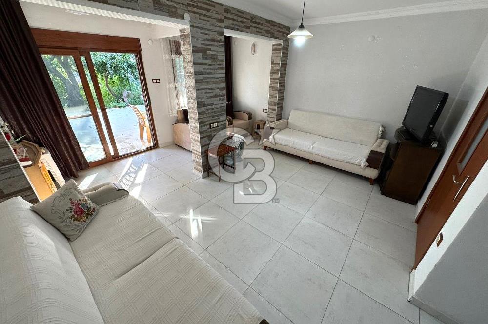 GÜRE TAHTAKUŞLAR'DA, DENİZE 100 mt MESAFEDE UYGUN 2+1 VİLLA