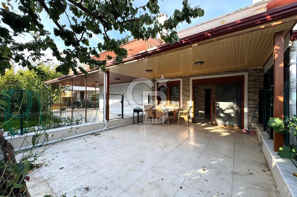 GÜRE TAHTAKUŞLAR'DA, DENİZE 100 mt MESAFEDE UYGUN 2+1 VİLLA