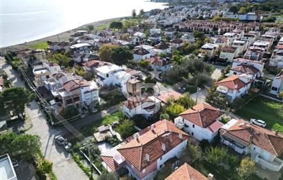 GÜRE TAHTAKUŞLAR'DA, DENİZE 100 mt MESAFEDE UYGUN 2+1 VİLLA