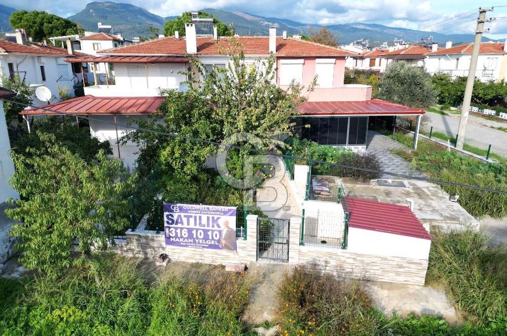 GÜRE TAHTAKUŞLAR'DA, DENİZE 100 mt MESAFEDE UYGUN 2+1 VİLLA