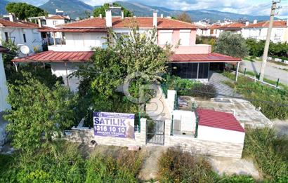 GÜRE TAHTAKUŞLAR'DA, DENİZE 100 mt MESAFEDE UYGUN 2+1 VİLLA