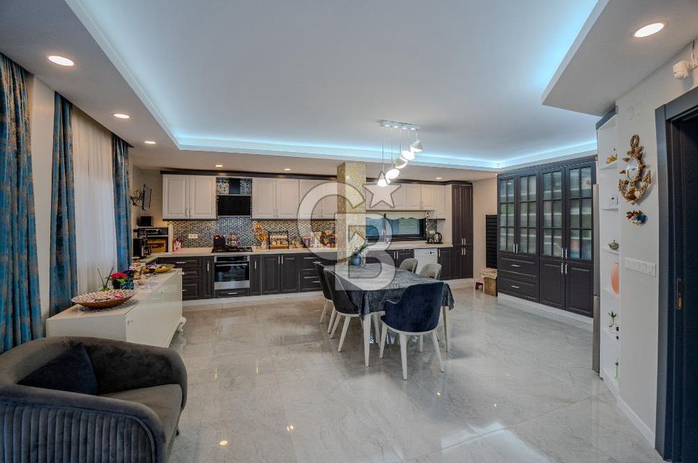 GAZİEMİR DOKUZ EYLÜL 5 + 1 TRİPLEKS SATILIK VİLLA