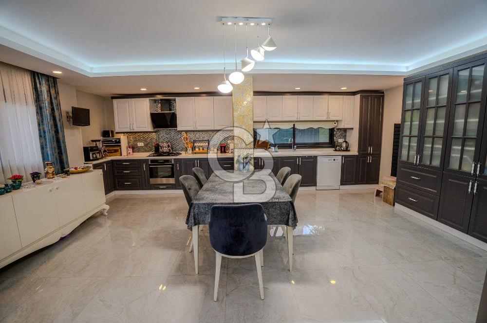 GAZİEMİR DOKUZ EYLÜL 5 + 1 TRİPLEKS SATILIK VİLLA