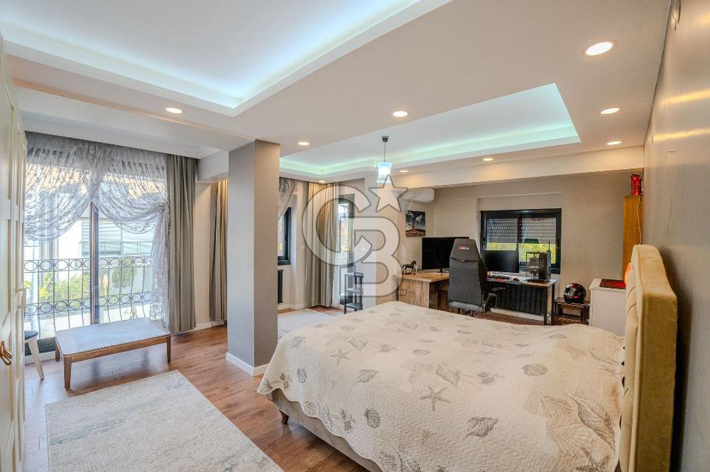 GAZİEMİR DOKUZ EYLÜL 5 + 1 TRİPLEKS SATILIK VİLLA