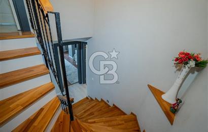 GAZİEMİR DOKUZ EYLÜL 5 + 1 TRİPLEKS SATILIK VİLLA