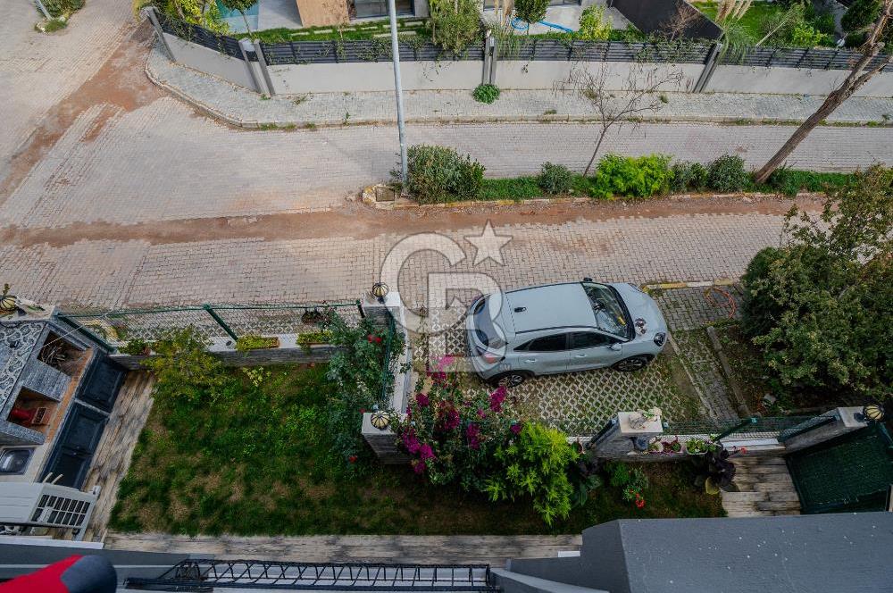 GAZİEMİR DOKUZ EYLÜL 5 + 1 TRİPLEKS SATILIK VİLLA