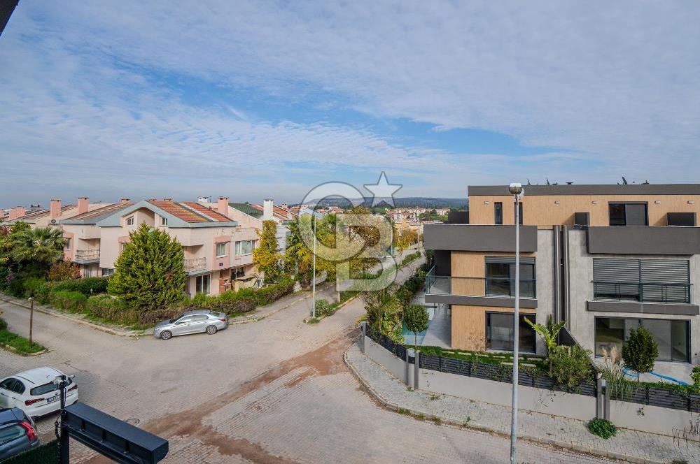 GAZİEMİR DOKUZ EYLÜL 5 + 1 TRİPLEKS SATILIK VİLLA
