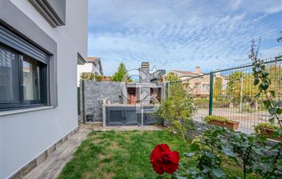 GAZİEMİR DOKUZ EYLÜL 5 + 1 TRİPLEKS SATILIK VİLLA