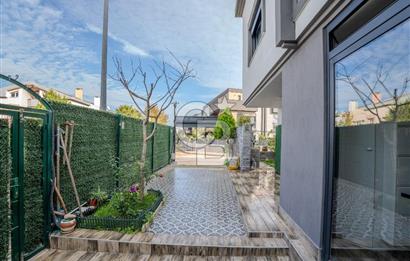 GAZİEMİR DOKUZ EYLÜL 5 + 1 TRİPLEKS SATILIK VİLLA