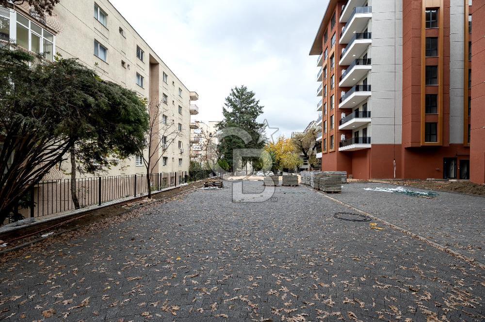 CB BLACK'TEN KÜKÜRTLÜ'DE METRO YAKININDA SATILIK DAİRE