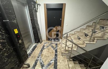 BOSTANLI'DA, YENİ BİNADA, ARA KAT, YENİ EŞYALI KİRALIK 2+1 DAİRE