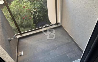 BOSTANLI'DA, YENİ BİNADA, ARA KAT, YENİ EŞYALI KİRALIK 2+1 DAİRE