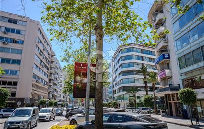 Alsancak Kordon Bacalı Yeni Binada Kiralık Dükkan