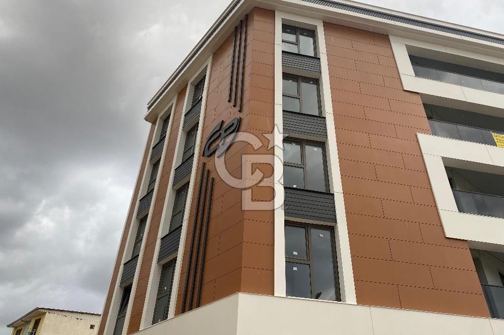 Menemen Vali Kutlu Aktaş Caddesinde Ticari Kiralık Dükkan