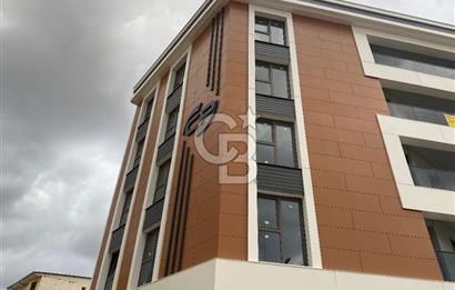 Menemen Vali Kutlu Aktaş Caddesinde Ticari Kiralık Dükkan