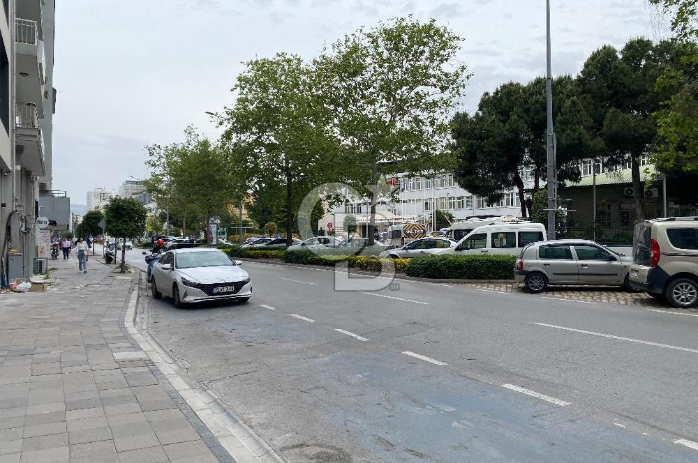 Alsancak Kordon Bacalı Yeni Binada Kiralık Dükkan