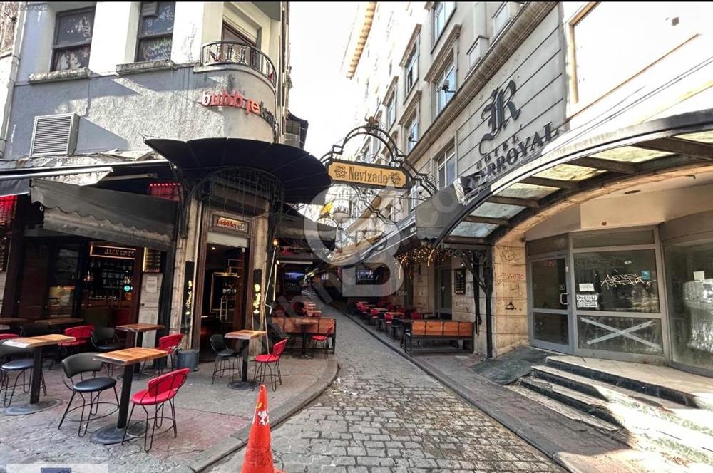 TAKSİM NEVİZADE DE SATILIK KOMPLE BİNA