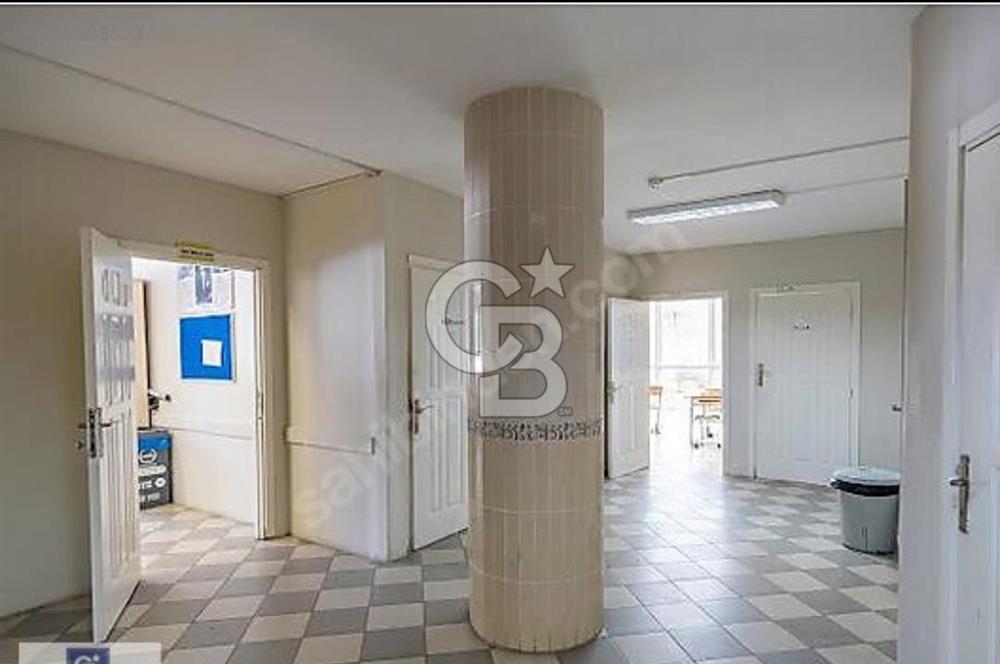 BÜYÜKÇEKMECE DE E-5 CEPHELİ SATILIK KOMPLE BİNA