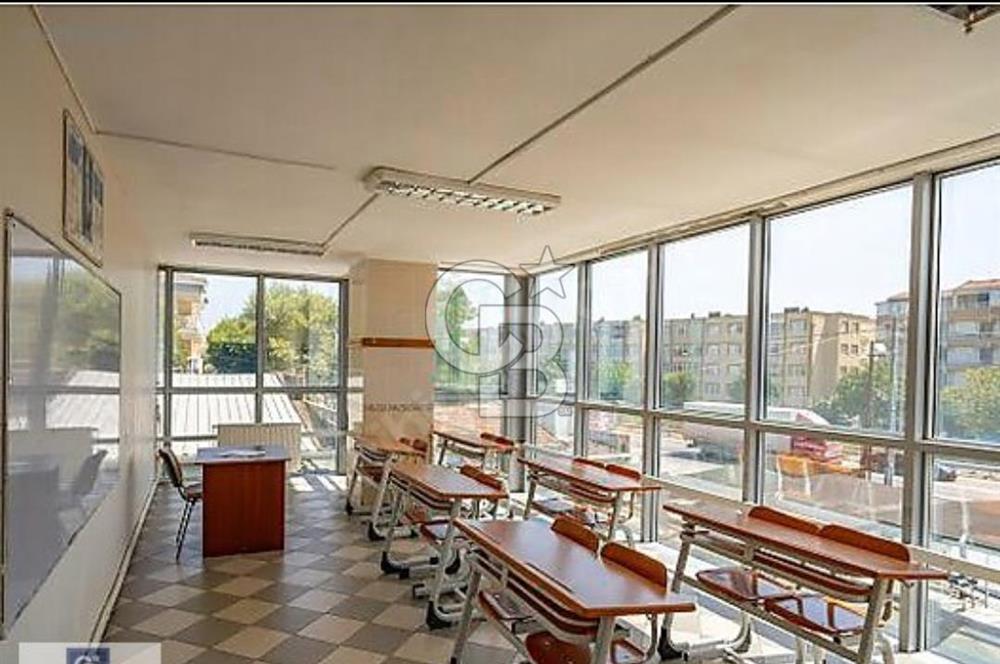 BÜYÜKÇEKMECE DE E-5 CEPHELİ SATILIK KOMPLE BİNA