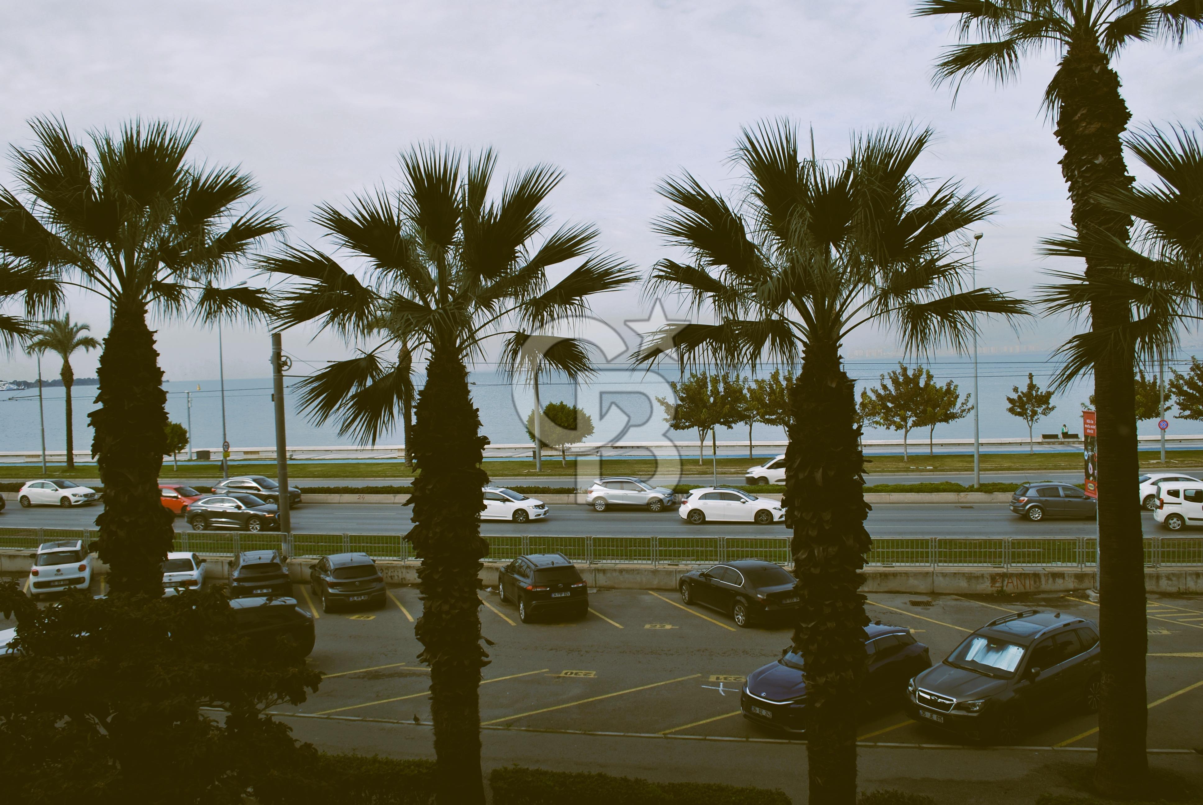 CB YALIDAN İZMİR GÖZTEPEDE SATILIK YALI DAİRESİ