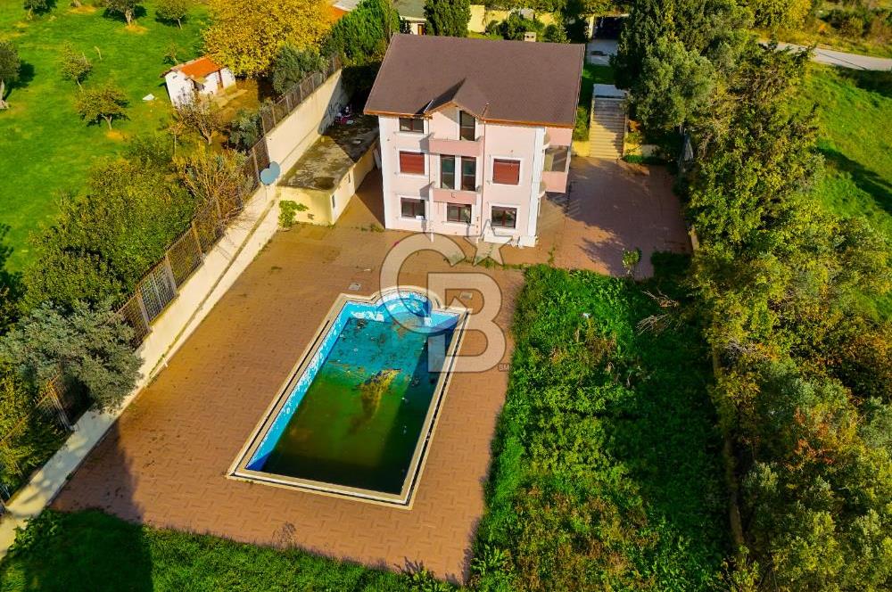 Eskihisar Topçularda 2178 m² Arsa içinde 3 katlı Müstakil Villa