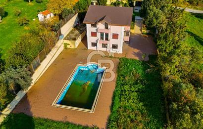 Eskihisar Topçularda 2178 m² Arsa içinde 3 katlı Müstakil Villa