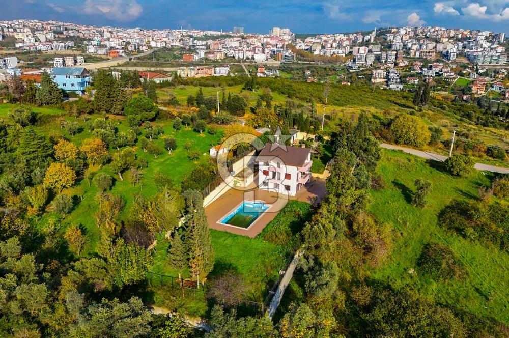 Eskihisar Topçularda 2178 m² Arsa içinde 3 katlı Müstakil Villa