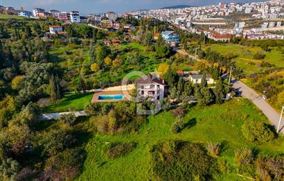 Eskihisar Topçularda 2178 m² Arsa içinde 3 katlı Müstakil Villa
