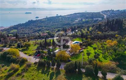 Eskihisar Topçularda 2178 m² Arsa içinde 3 katlı Müstakil Villa